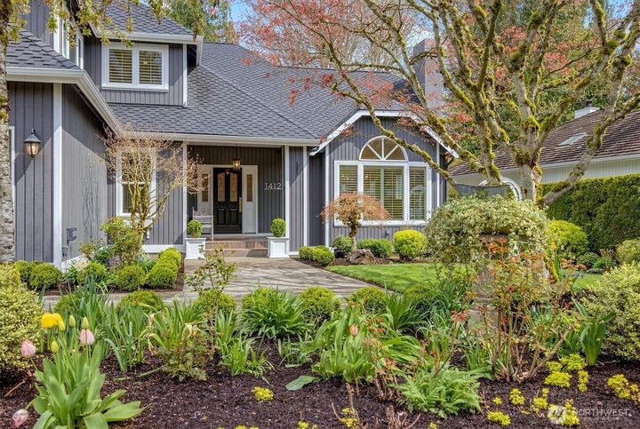 Property Photo:  14127  205th Avenue NE  WA 98077 