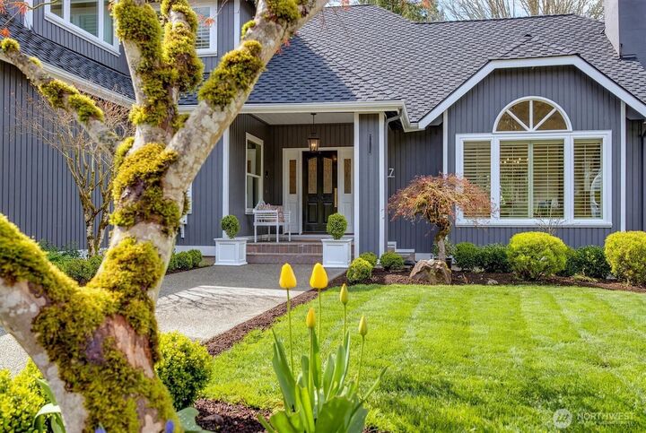 Property Photo:  14127  205th Avenue NE  WA 98077 