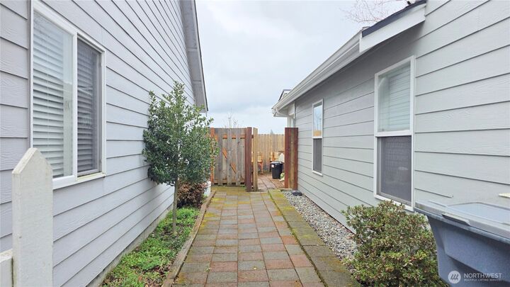 Property Photo:  7821  51st Avenue Ct W  WA 98499 