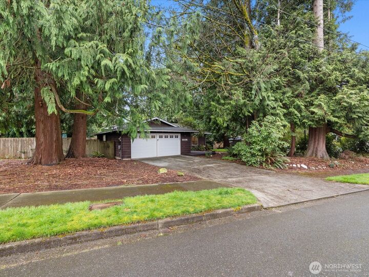 Property Photo:  8506  192nd Street SW  WA 98026 