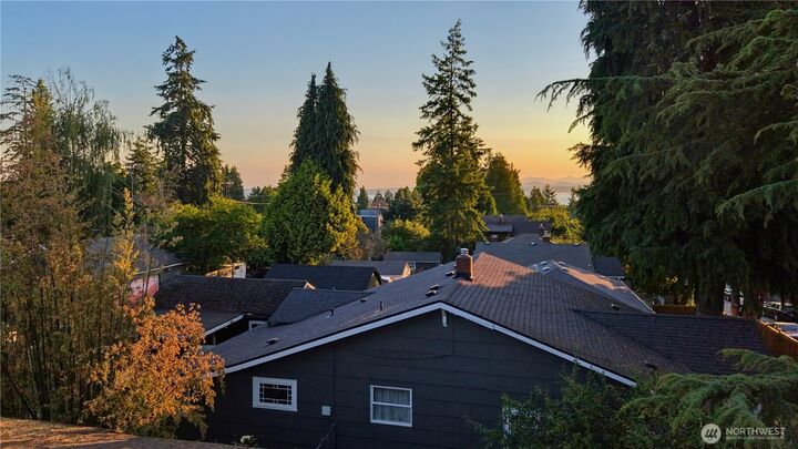 Property Photo:  4319 SW Mills Street  WA 98136 
