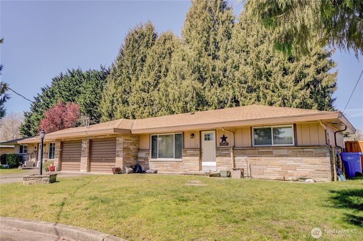 Property Photo: 2023 -2021 14th Avenue NW WA 98371
