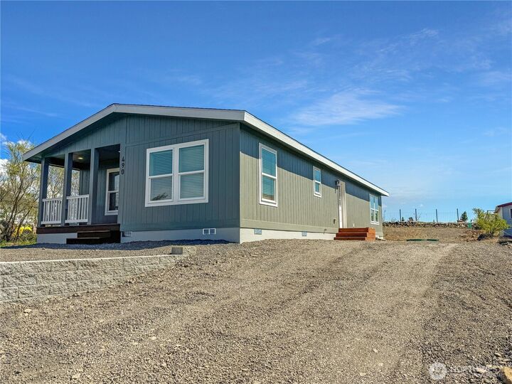 Property Photo:  490  Highline Loop  WA 98922 