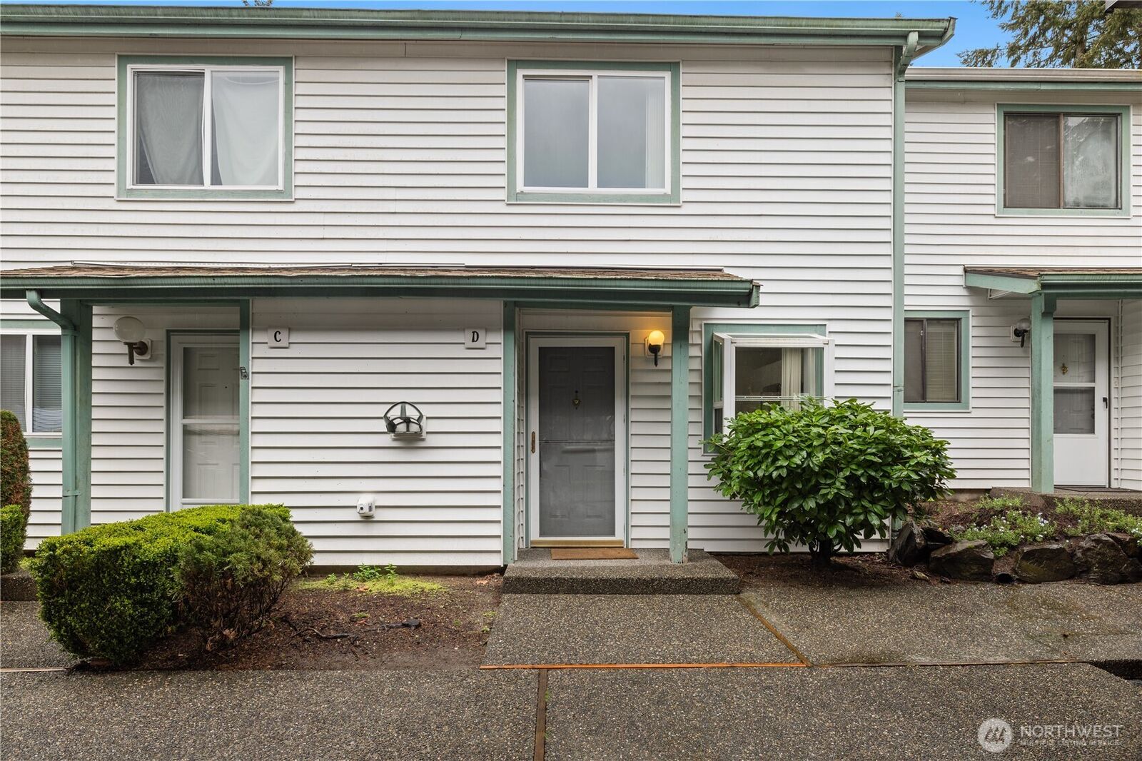 Property Photo:  1721 SW 318th Place 48D  WA 98023 