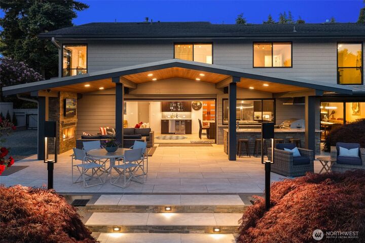 Property Photo:  12  Columbia Key  WA 98006 