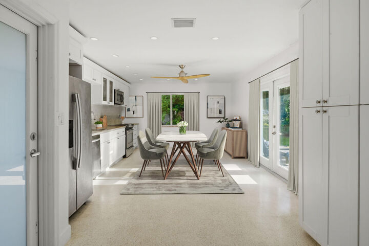 Property Photo:  1431 SW 32nd Court  FL 33315 