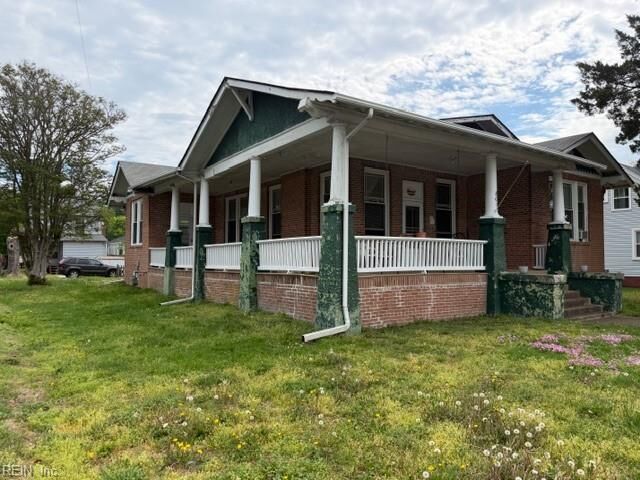 Property Photo:  801 E Mercury Blvd  VA 23663 