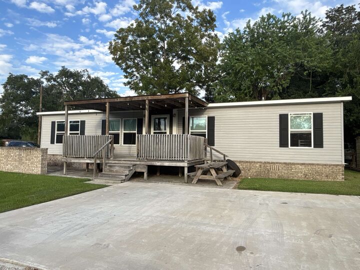 Property Photo:  3013 Park Ave.  TX 77630 