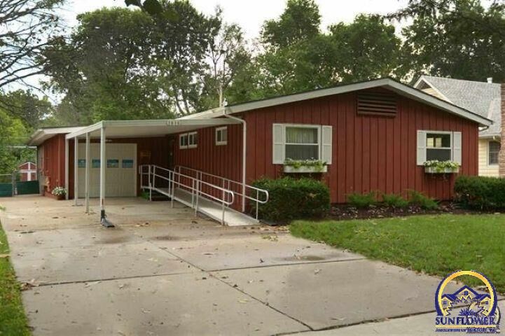 Property Photo:  1616 SW Burnett Rd  KS 66604 