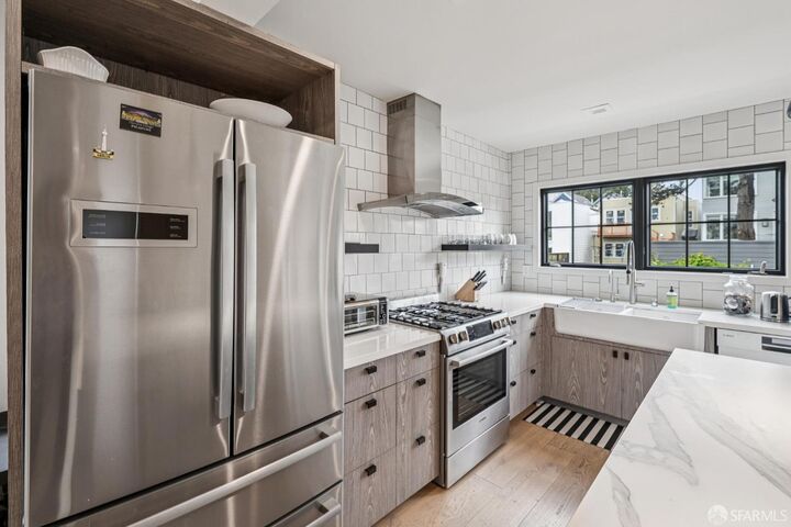 Property Photo:  748 Elizabeth Street  CA 94114 