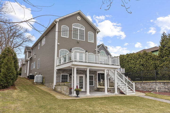 Property Photo: 1727 Meriden Road CT 06716