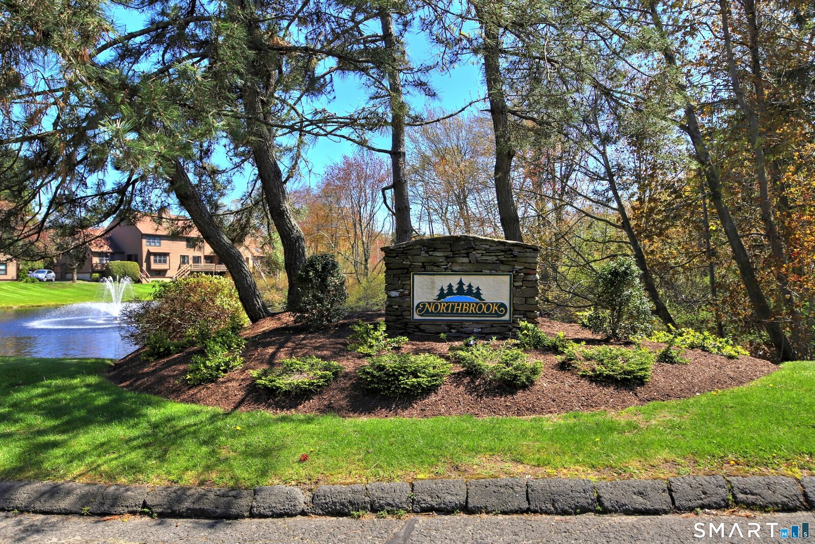 Property Photo: 14 Deepwood Circle 14 CT 06468