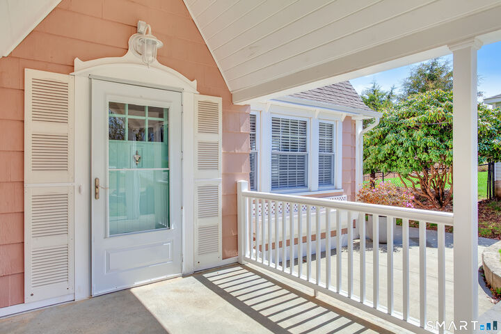 Property Photo:  104 Knollwood Drive  CT 06475 