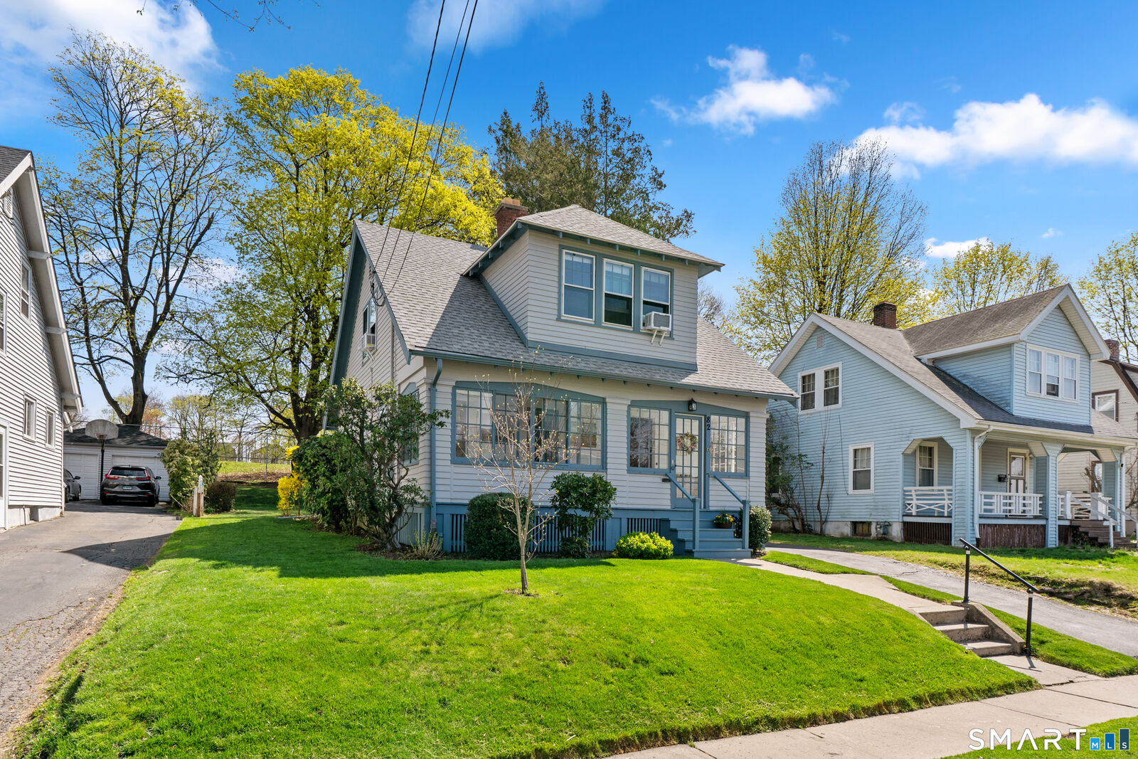 Property Photo:  82 Monroe Street  CT 06114 