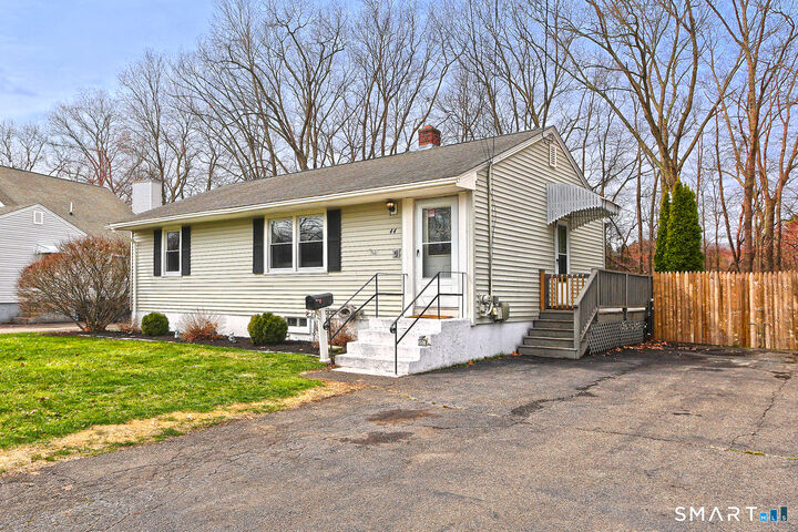 Property Photo:  44 Woodvale Road  CT 06516 