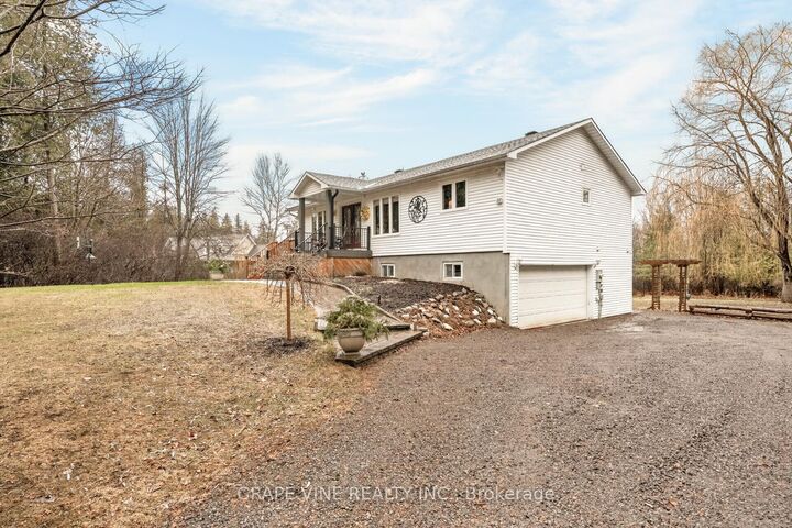 Property Photo:  119 Sierra Woods Drive  ON K0A 1L0 