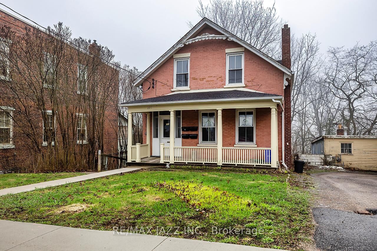 Property Photo: 221 Walton Street ON L1A 1P1