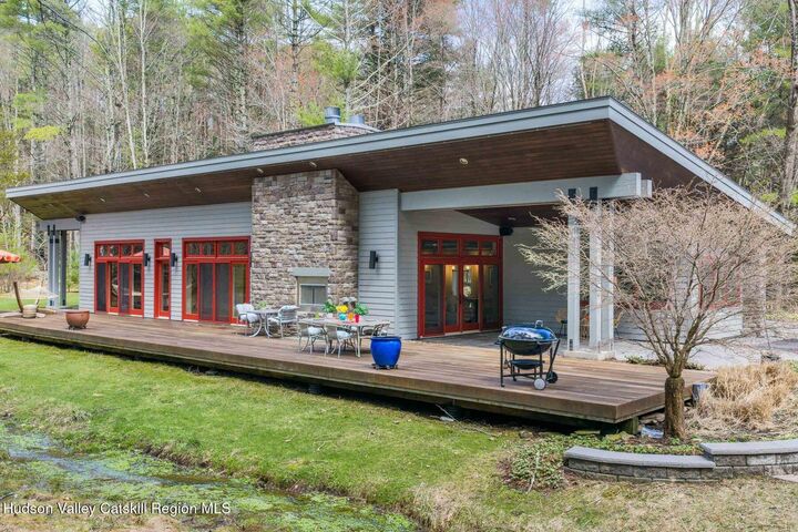 Property Photo:  41 Shultis Farm  NY 12409 