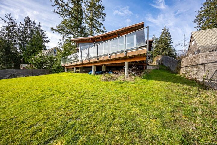 Property Photo: 3870 East Rd BC V0R 1T0