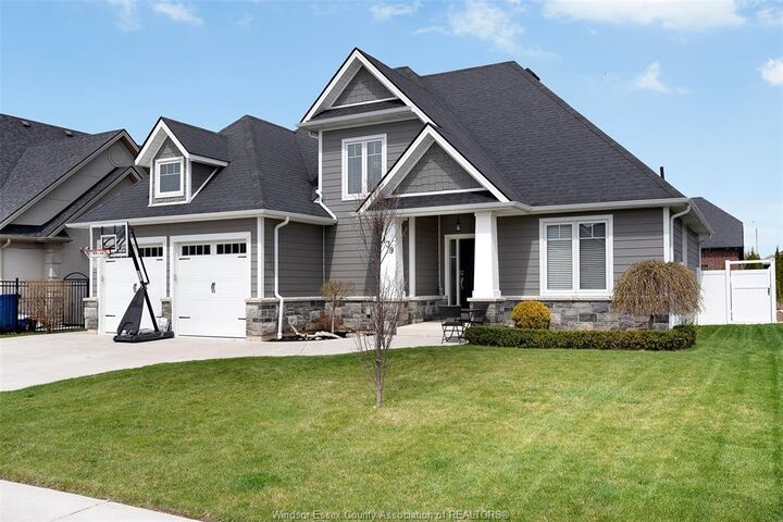 Property Photo: 139 Blue Jay Crescent ON N9Y 0E3