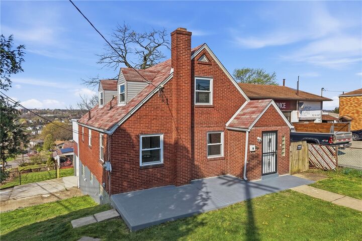 Property Photo:  3418 Whitaker St  PA 15122 