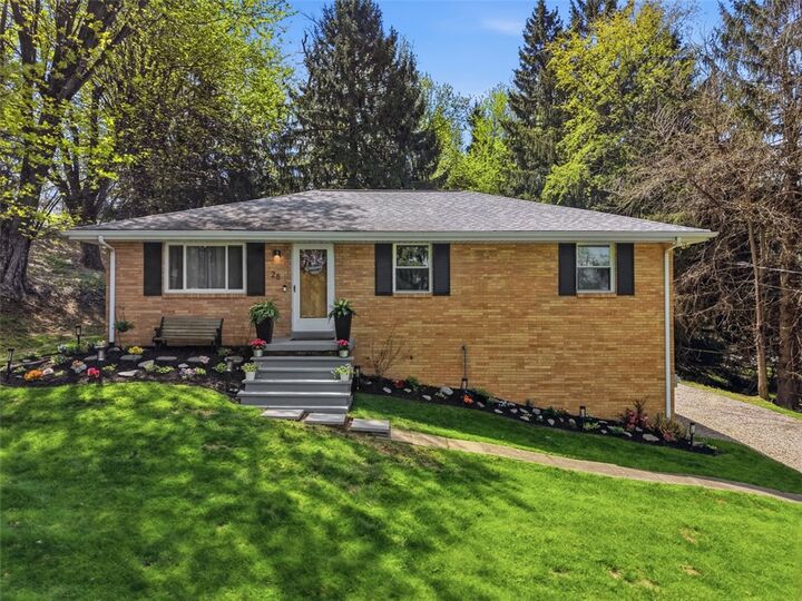 Property Photo:  28 Guinn Dr  PA 15301 