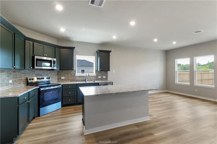 Property Photo:  5522 Harriet Street  TX 77807 