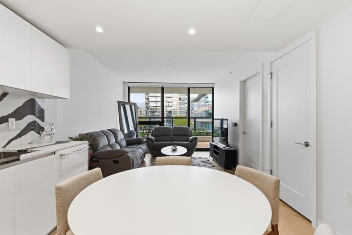 Property Photo: 135 E 13th Street 410 BC V7T 1C3