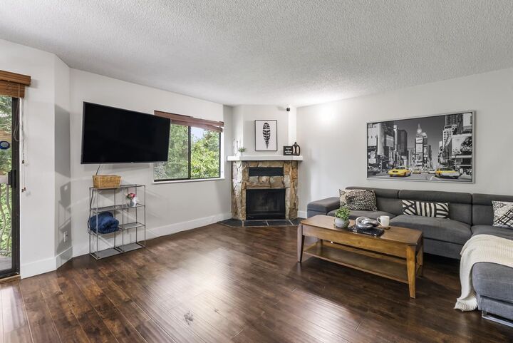 Property Photo: 7144 133B Street 207 BC V3W 8A4
