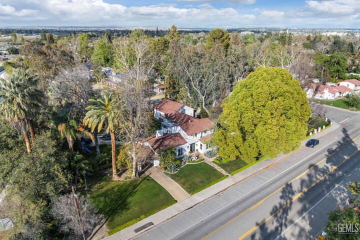 Property Photo:  3020 21st Street  CA 93301 