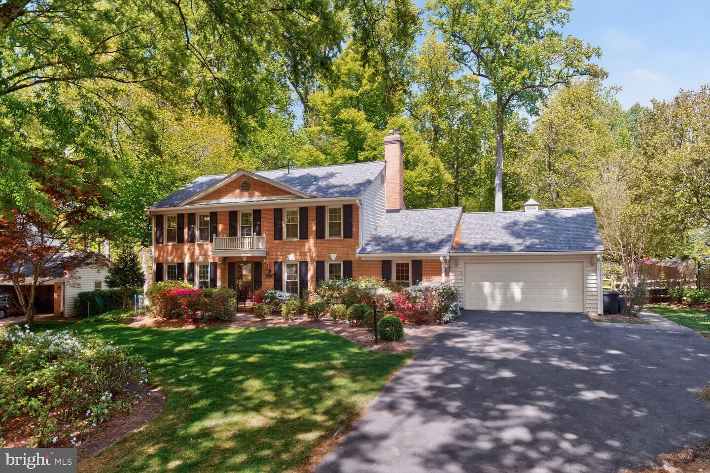 Property Photo:  5005 Jasmine Drive  MD 20853 