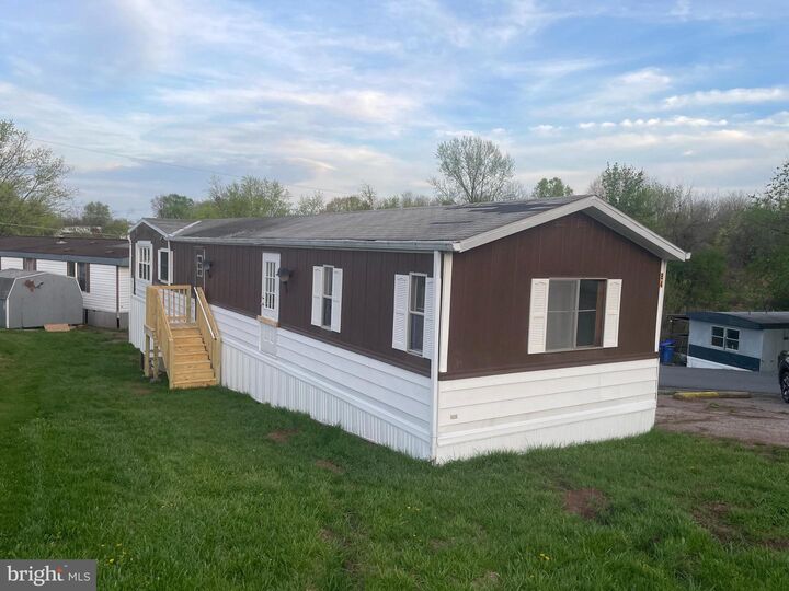 Property Photo:  5145 N. Susquehanna Trl 84  PA 17406 