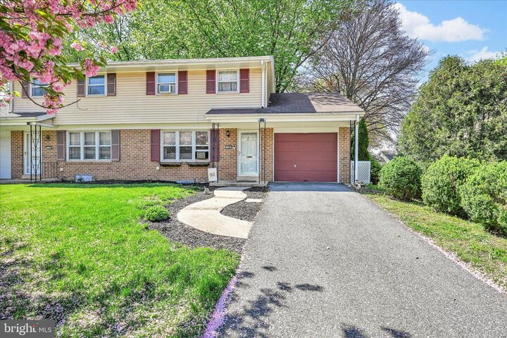 Property Photo:  108 S Wayne Street  PA 19551 