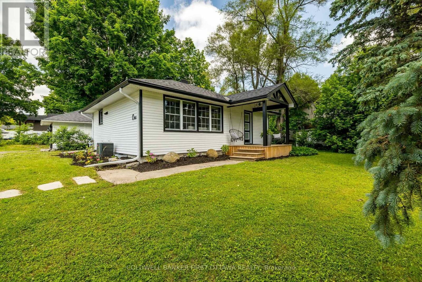 Property Photo:  1 Porter Street  ON K2S 1P8 