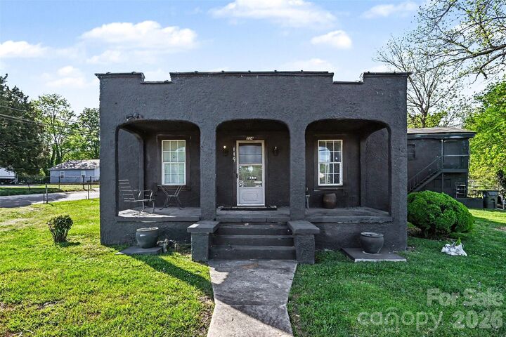 Property Photo:  114 Norwood Drive  NC 28208 