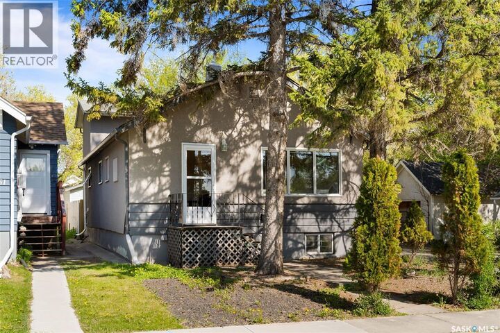 Property Photo:  2353 Reynolds Street  SK S4N 3N6 