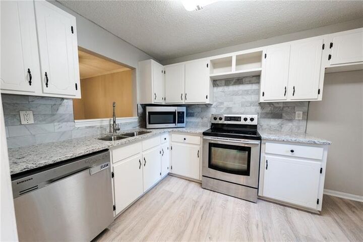 Property Photo:  4089 Stillwater Drive  GA 30096 