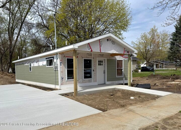 Property Photo:  608 Detroit Street  MI 49201 