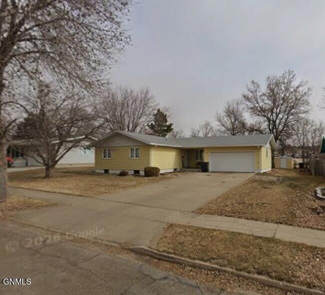 Property Photo:  311 Lakota Avenue N  ND 58530 