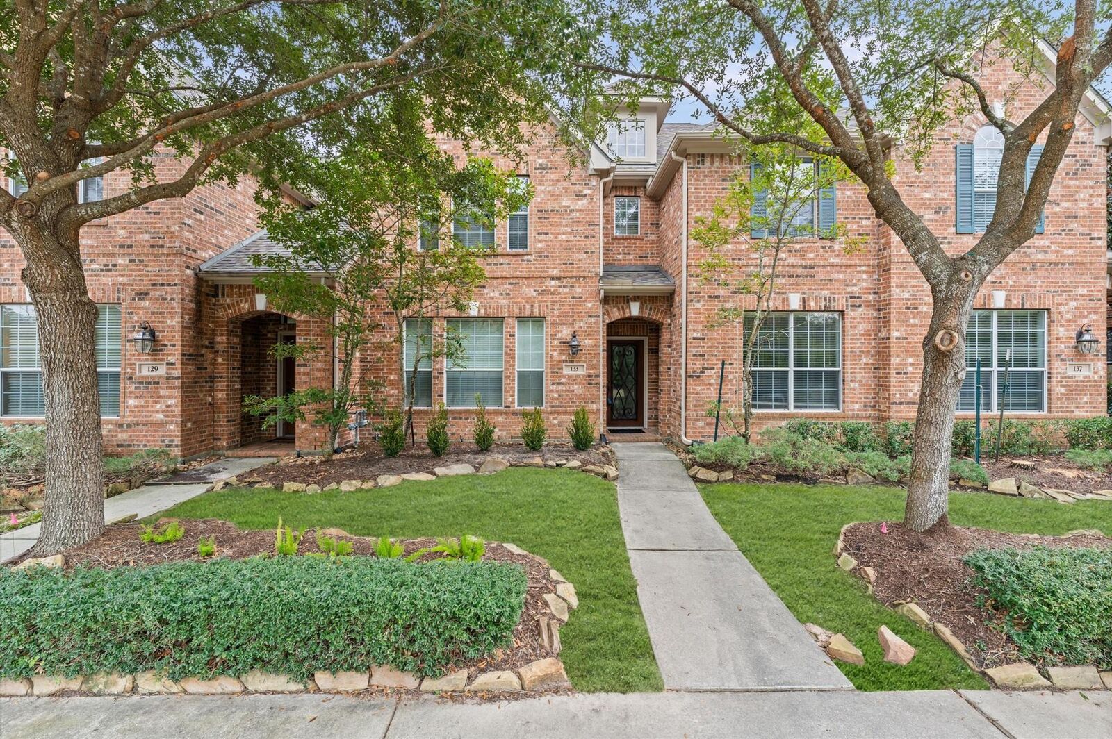 Property Photo:  133 E Montfair Boulevard  TX 77382 