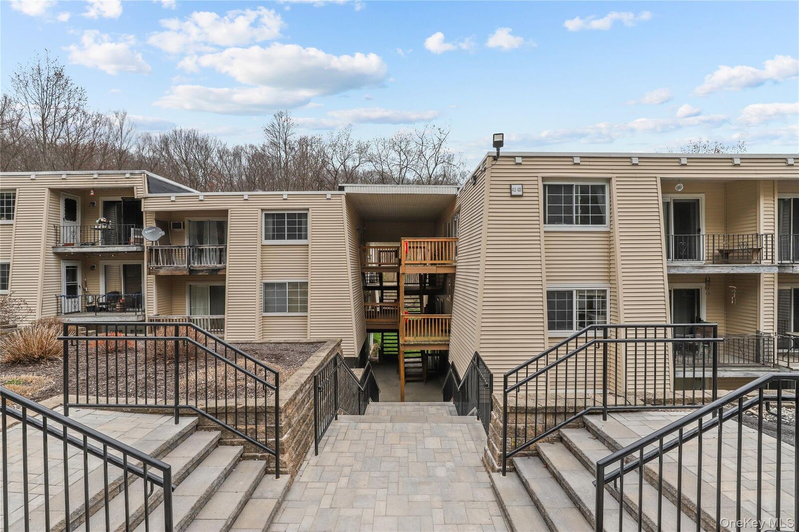 Property Photo:  420 Fox Run Lane  NY 10512 