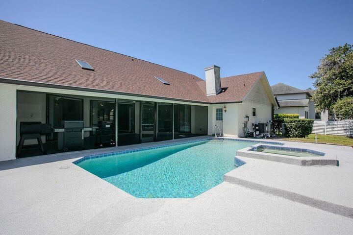 Property Photo:  4506 Country Gate Court  FL 33596 