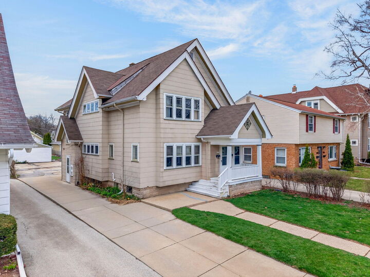 Property Photo:  2131 N 65th St 2133  WI 53213 