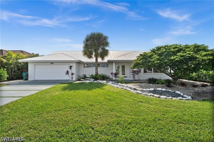 Property Photo: 454 Flamingo Avenue FL 34108