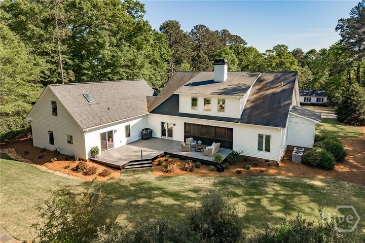 Property Photo:  385 Woodward Way  GA 30606 