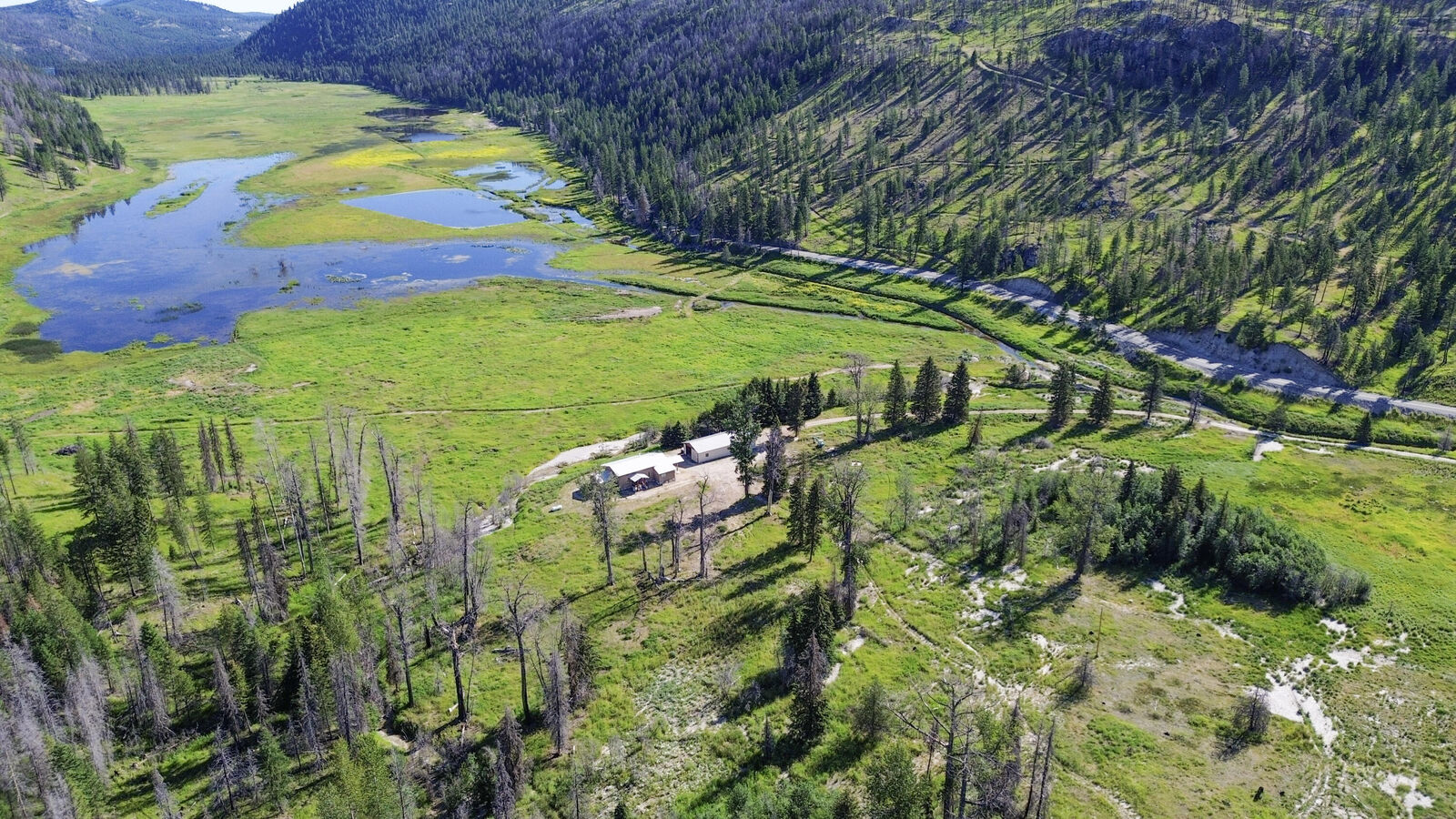 Property Photo: 333 Bonaparte Lake Rd WA 98855
