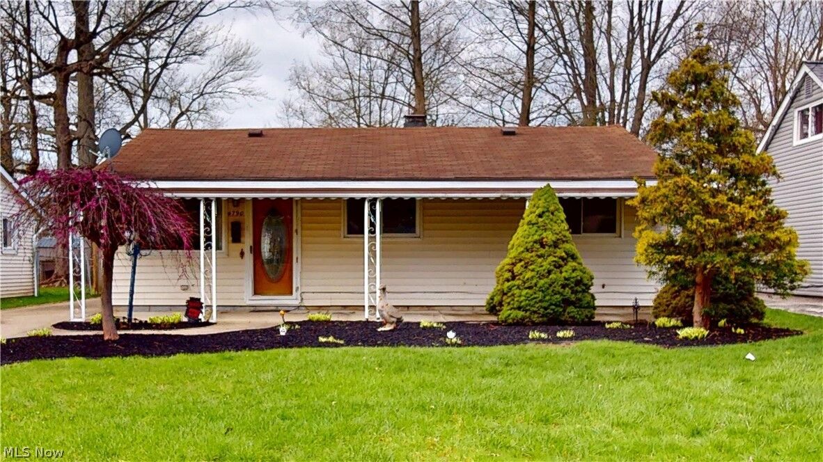 Property Photo:  4790 Robinwood Drive  OH 44060 