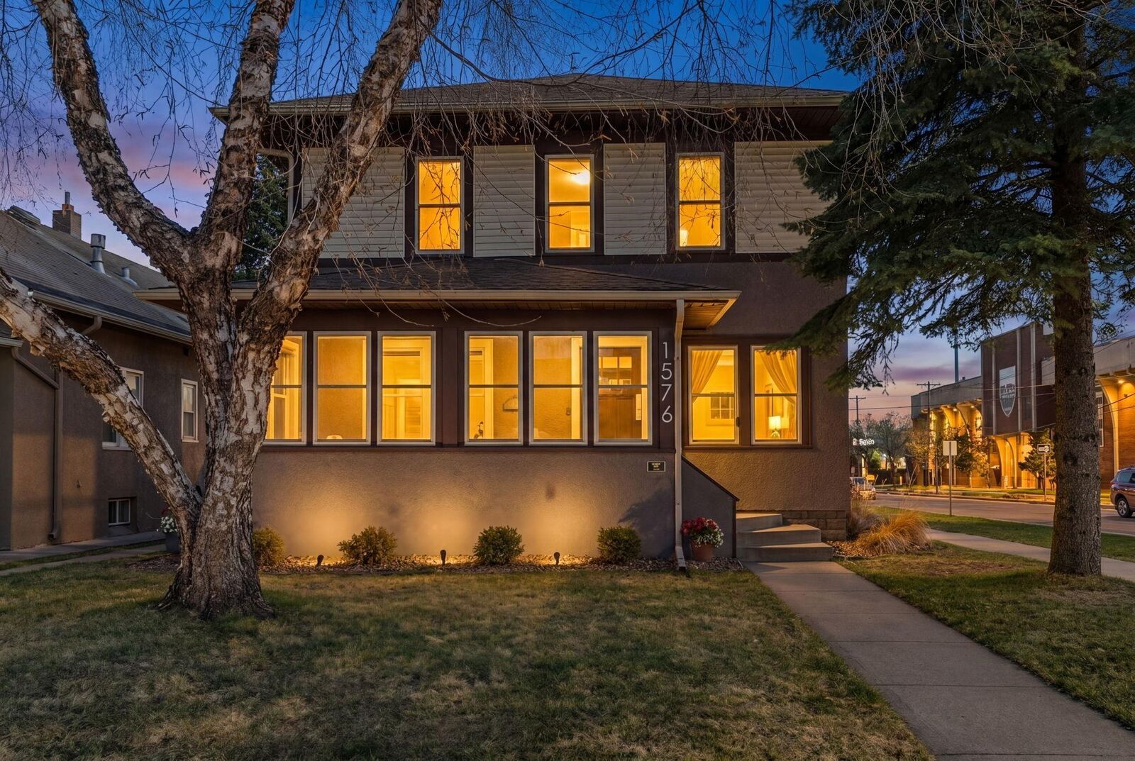 Property Photo:  1576 Osceola Avenue  MN 55105 
