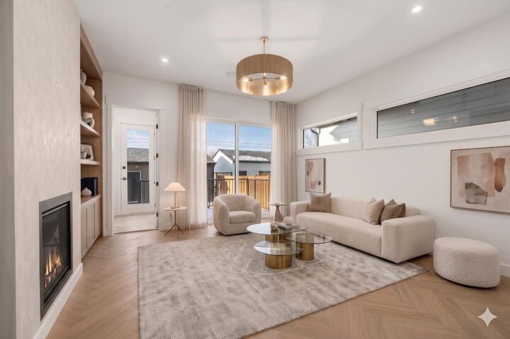 Property Photo: 5104 21 Avenue NW AB T3B 0X4