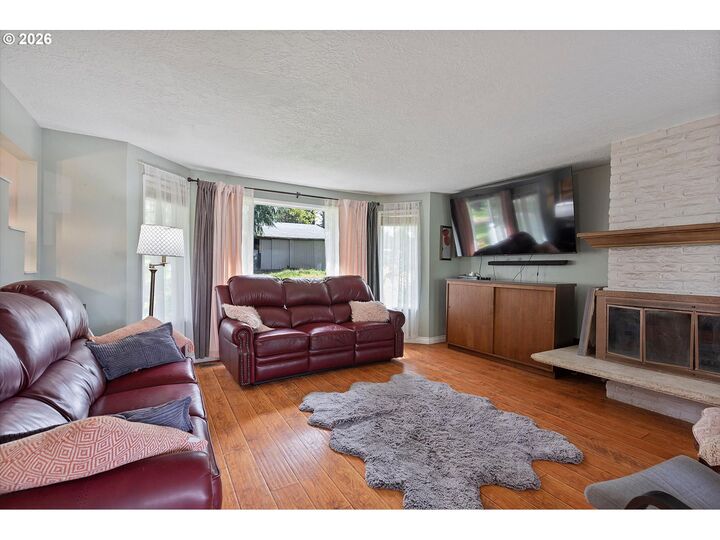 Property Photo:  14110 Thurman St  OR 97045 